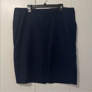 **Navy Merona Pencil Skirt – Size 18**